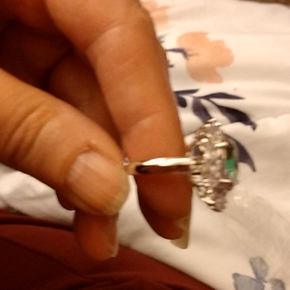 Ring - Picture 2 of 4